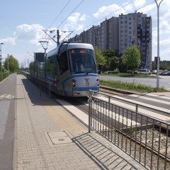 Wakacyjne zmiany w komunikacji miejskiej. W lecie Gaj bez tramwajów
