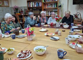 Walentynki i degustacja chleba ze smalcem w Klubie Seniora